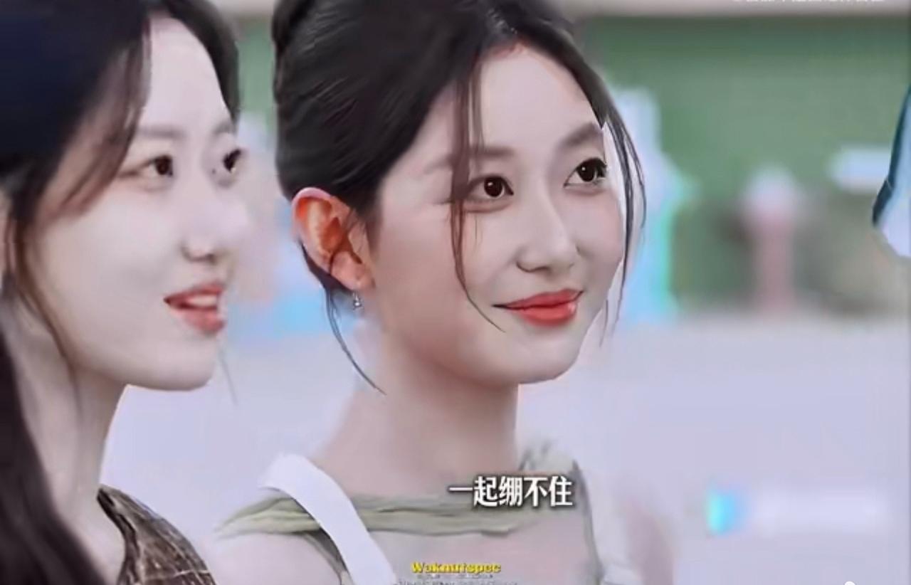《心动的信号》第一次看到“一家四口”的既视感。恋综有了双胞胎姐妹就是不一样啊。