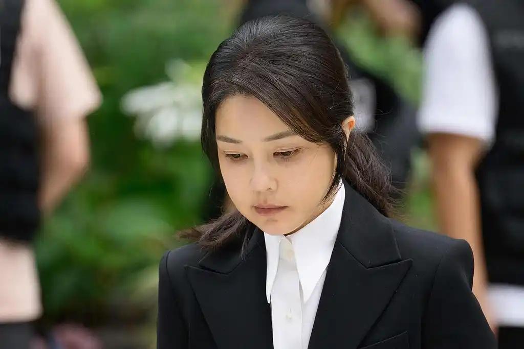 韩国前总统尹锡悦的妻子金建希，官司彻底陷入僵局，特检组的操作，直接把全网看懵了。
