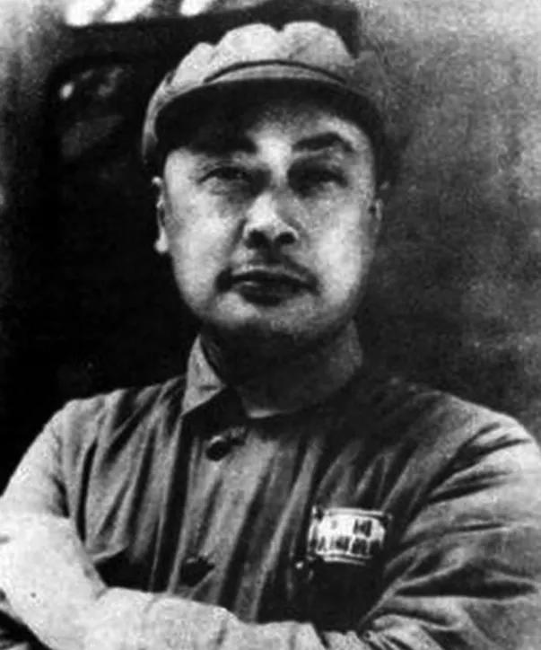 1943年，新四军活捉了国民党副总司令韩德勤，陈毅愁眉不展，想装作不认识放他走，