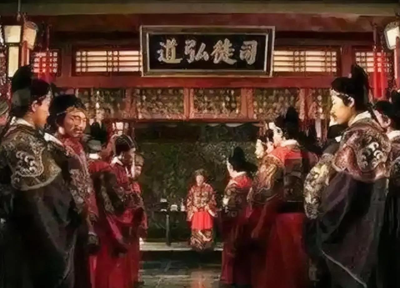 明朝灭亡后，东林党那帮人去哪里了？其实东林党那帮人活到崇祯上吊的总共就15个