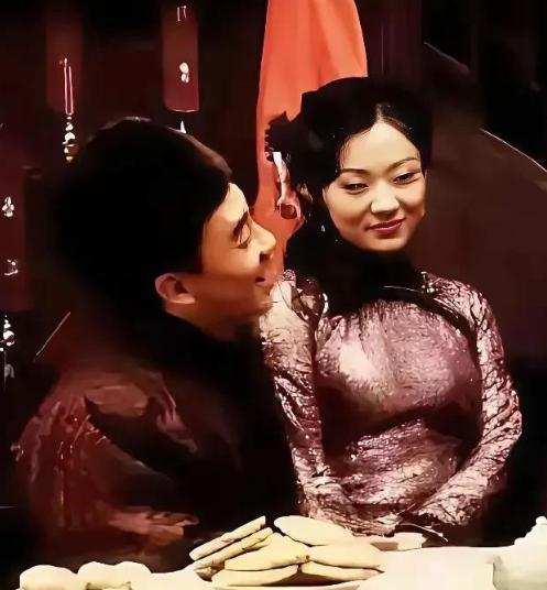 古代小妾除了满足丈夫的生理需求和生孩子以外，还有另一个变态的作用。是后来有人无