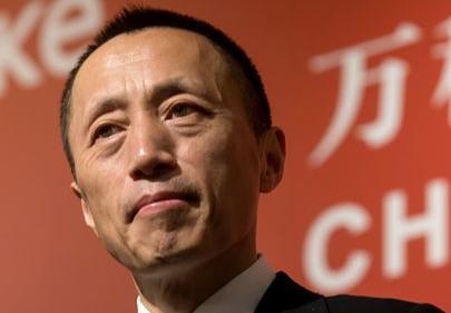 前脚大股东输血23.6亿，后脚万科前董事会主席郁亮疑失联，刚退休20天就失联，这