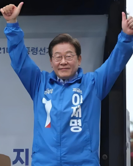 之前大家可能看错了李在明，此人上任后，除了积极清算尹锡悦之外，并没有做成什么大事