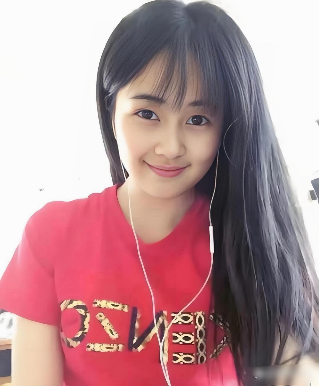 白鹿没出道前，原来是长这样的