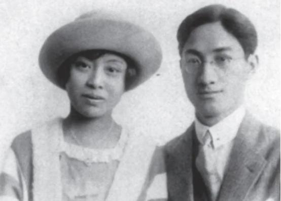 1920年，徐志摩被迫把妻子接到身边，他不喜欢妻子，却每晚都要同房，不久后，妻子
