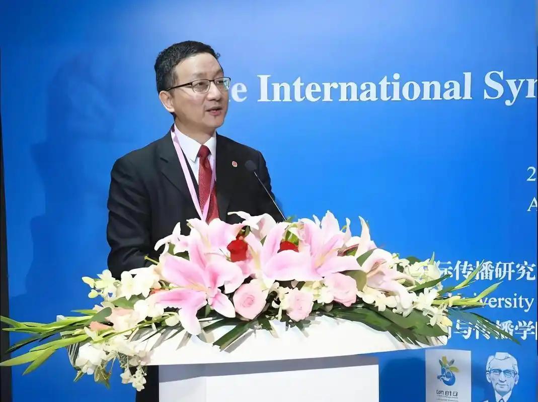 一天之内，我国外交部两大人事调整，刘劲松宣布离任，信号不简单。7月29日，外交