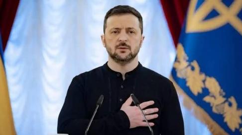 世界上没有任何人有资格嘲笑乌克兰的总统泽连斯基，原因非常简单，那就是他带着乌克兰