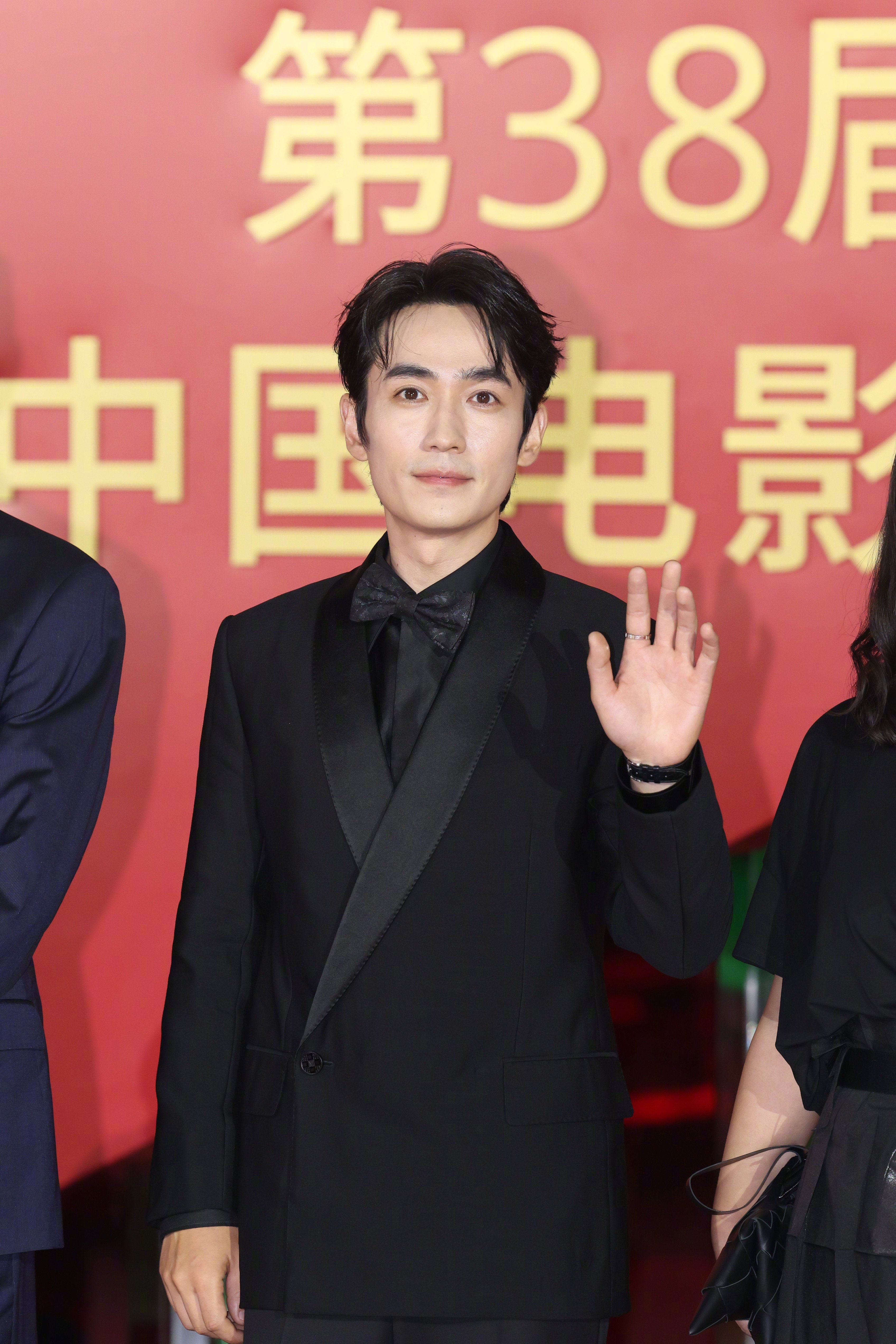 金鸡奖红毯上的男明星生图状态都很不错诶～无滤镜直出下，大家的状态都很在线，造型