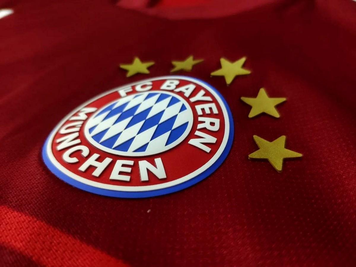 爱上拜仁，就像爱上了一个极度自律又霸道的爱人。周末早晨醒来，我甚至都不怎么急着