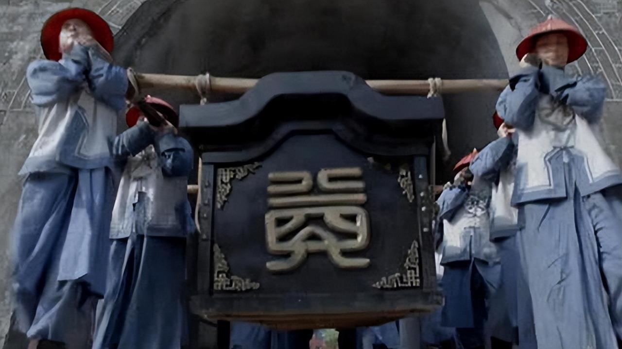 1977年左宗棠墓被炸开，遗骨弃于荒野，王震对此大怒：岂有此理！在长沙跳马镇