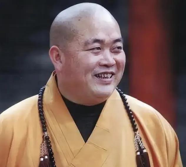少林寺释永信的事儿，给所有宗教界人士提了个醒！不是他四处捞金有错，而是他的举