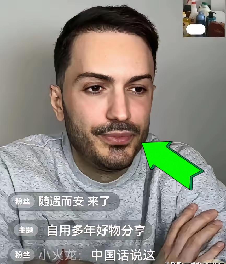 罗兰多又开始绑架威胁会长：他说小宝非要留在阿尔巴尼亚生活，而自己还要回北京工作，