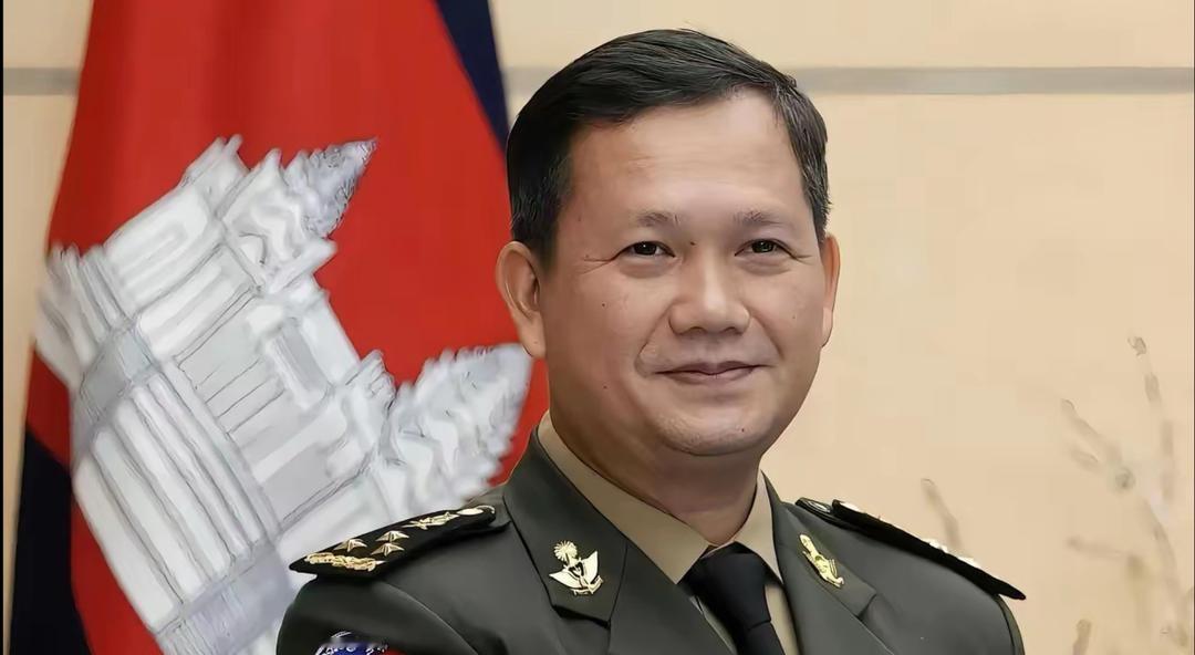 这小子洪玛奈在美国上完西点军校，估计是被老美洗脑了。啥也没学到，仗着老子做过军