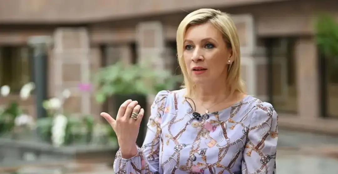 标题：扎哈罗娃怒怼卡拉斯“该叫精神病医生”！鲁比奥不愿见她的原因终于懂了莫斯科