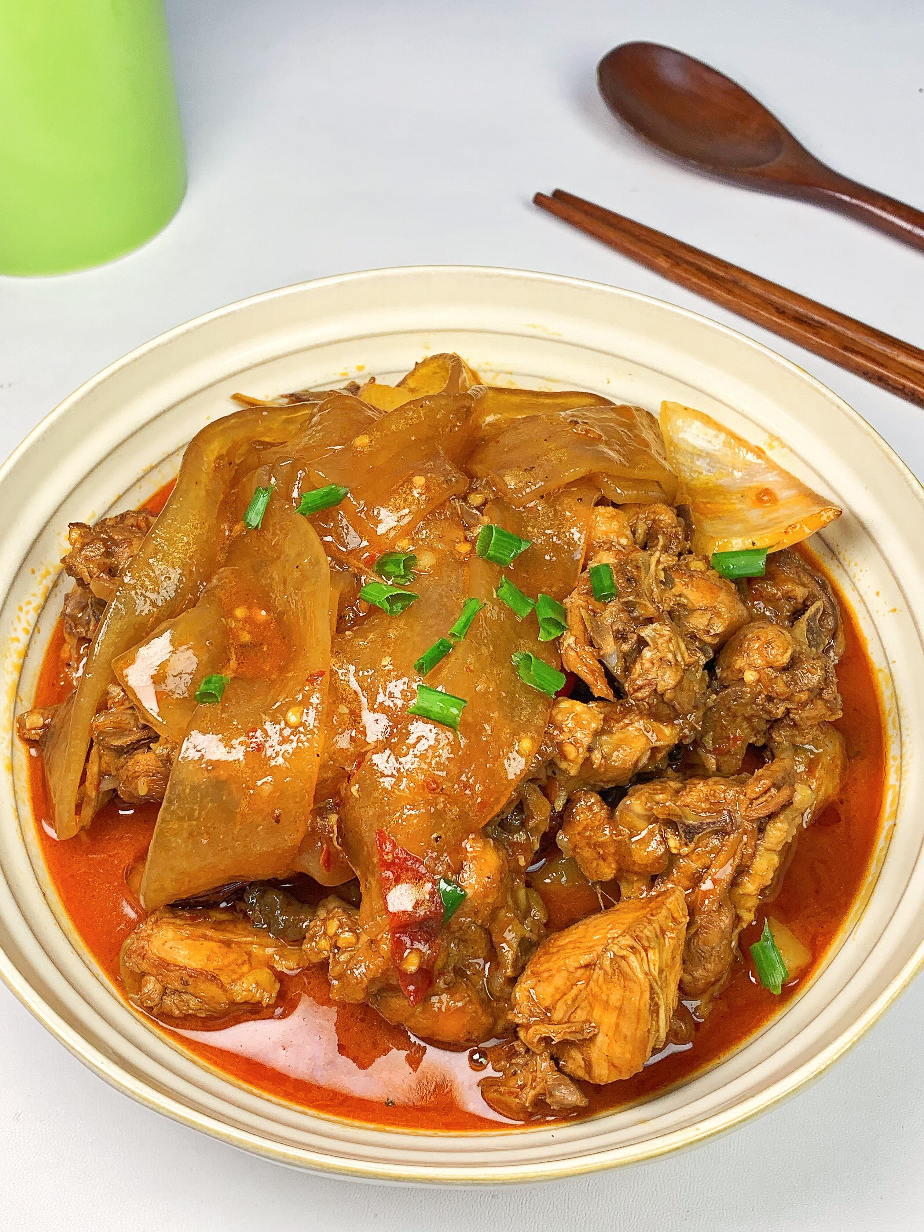 宽粉鸡肉煲｜麻辣鲜香，糯叽叽巨下饭谁懂啊！这锅宽粉鸡肉煲，才是真正的下饭王者！