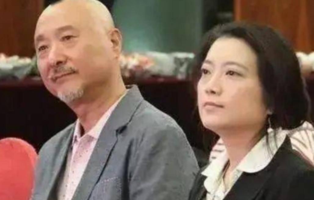 1998年妻子瞒着陈佩斯花79万买下北京荒山，所有人嘲笑她疯了，谁知多年后这片烂