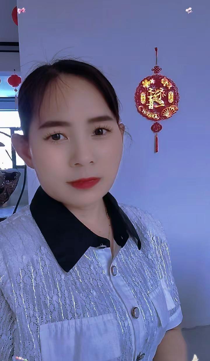 小时候看哑巴新娘，感觉她好可怜，在娘家不会说话，可没想到结婚以后，在婆家的宠爱下
