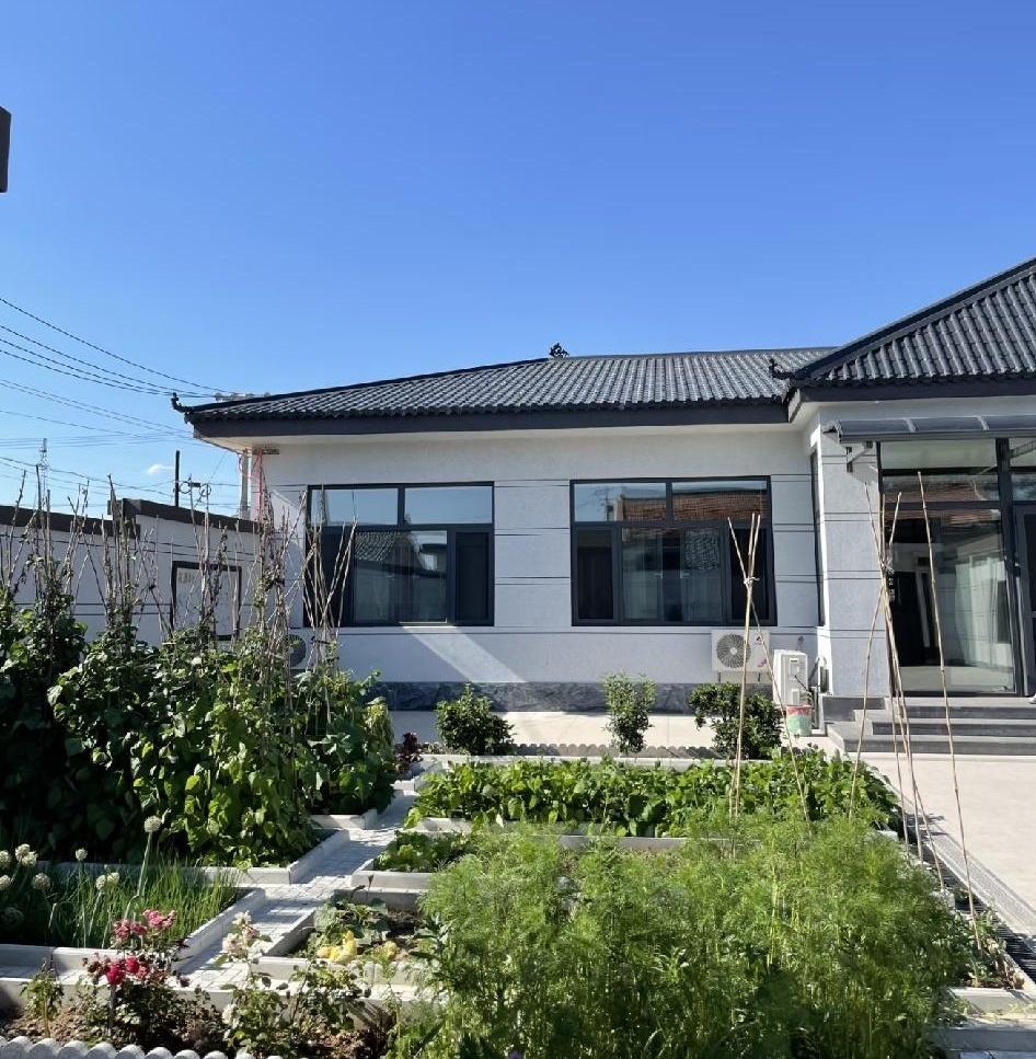 见过饭菜一上桌就“人间蒸发”的长辈吗？我家老头子这毛病硬是保持了快40年，一顿饭