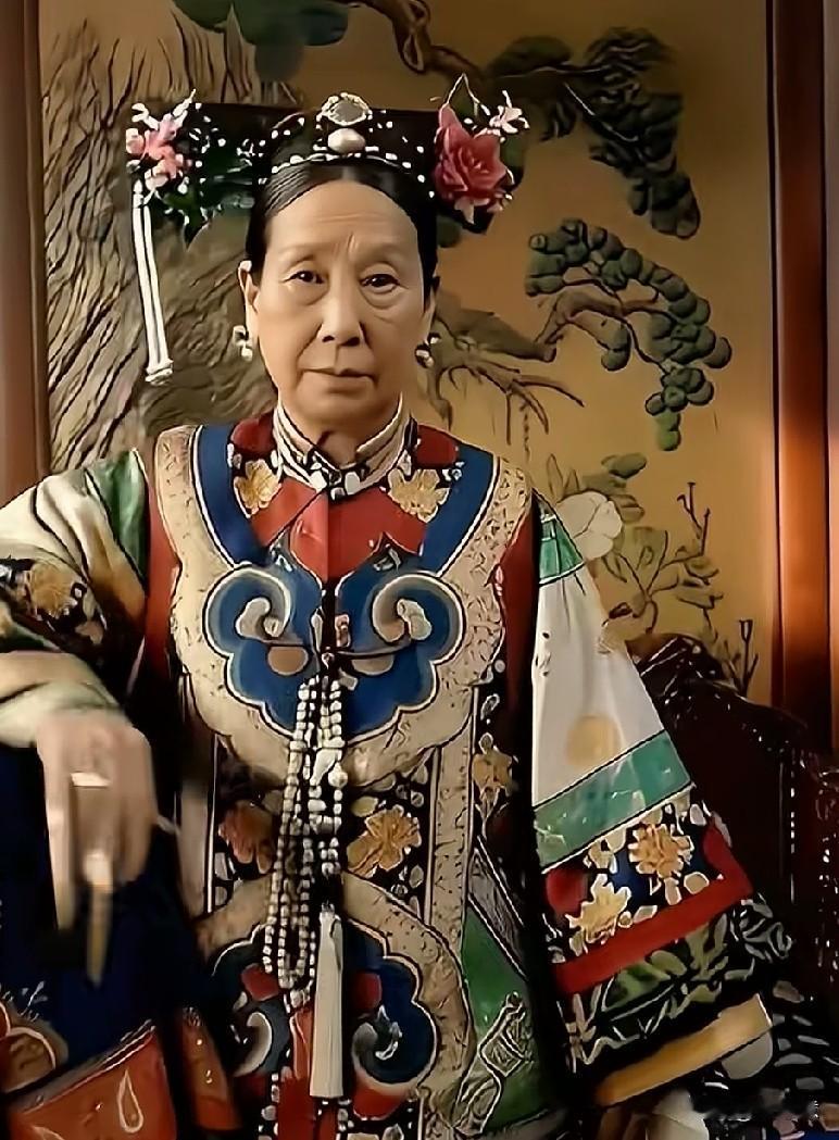 都说她像你想到的那个，我看着不怎么像呀[滑稽笑]评论区里如果有一个说像，我就承认
