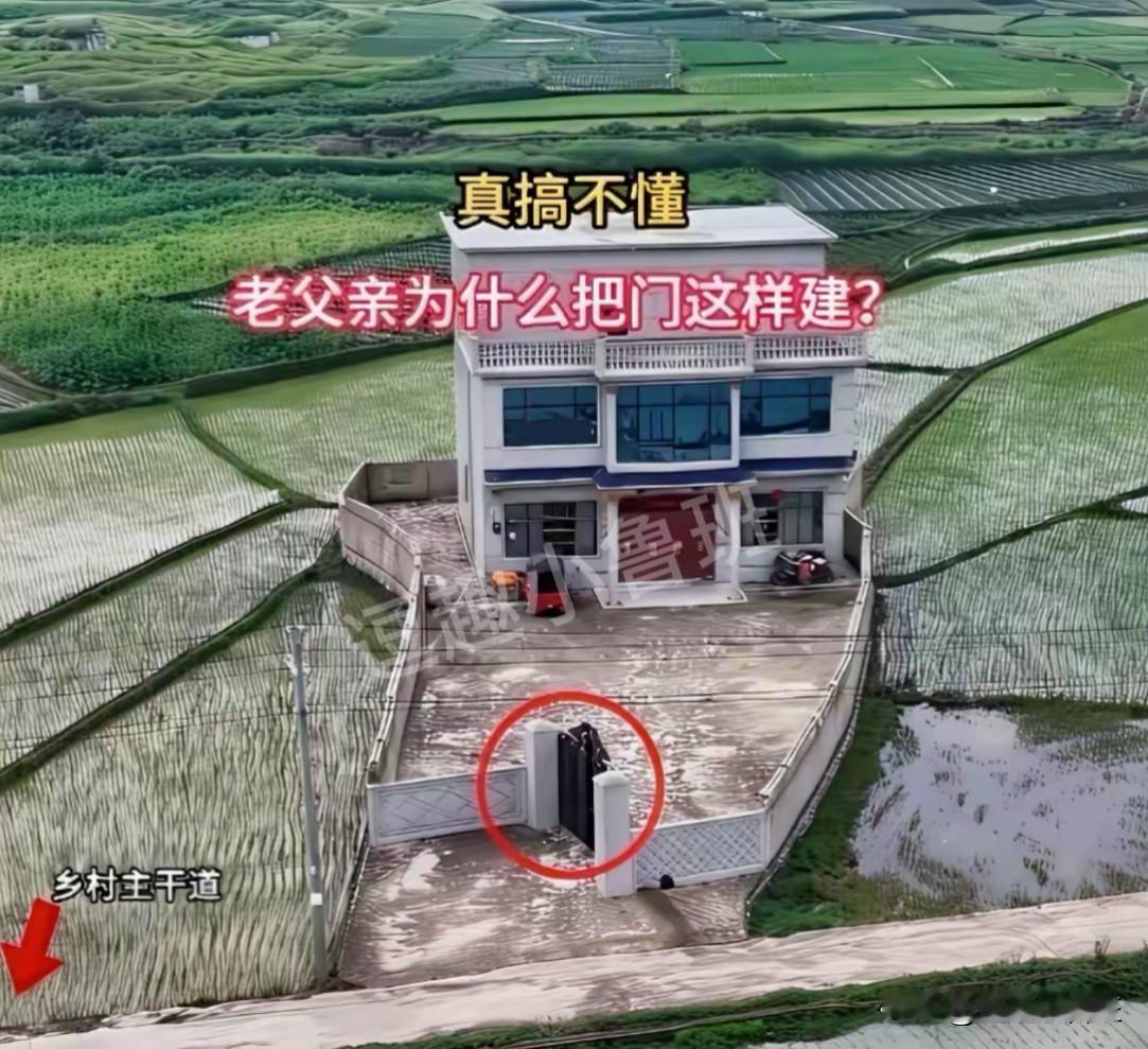 这门为啥不做常规的平面设计，非要搞成带弯度的样式？这里面有啥讲究吗？