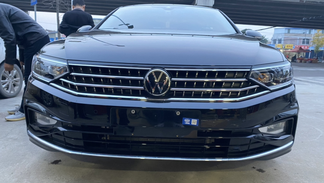 23款迈腾330豪华小黄灯越看越丑有没有改过蛋黄灯的老铁，我了解到这个只能改尺