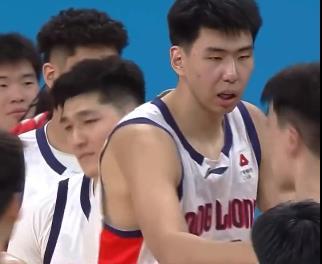 真是好的不学，坏的学的倒挺快！难怪鲁吐布拉赛后与李翔波发生言语冲突，李翔波作为一