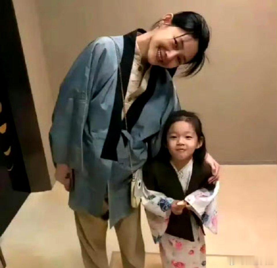 曝大S要把珠宝与名牌包留给女儿台媒爆大S生前手机备忘录藏心愿：毕生珍藏的高定珠宝