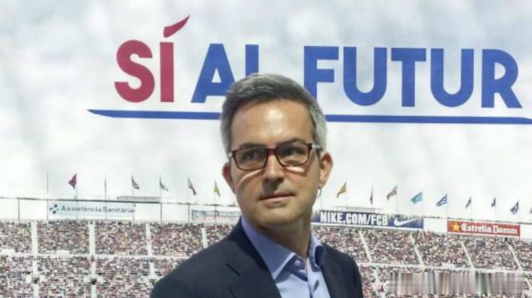 2月21日在接受采访时，巴萨主席候选人维克托·丰特表示，想让梅西以应得的方式向