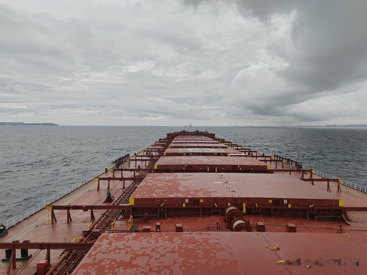 在这条船上总是感觉做的很不顺利，这两天牙痛的厉害，昨天晚上痛的直接一夜没睡，今天