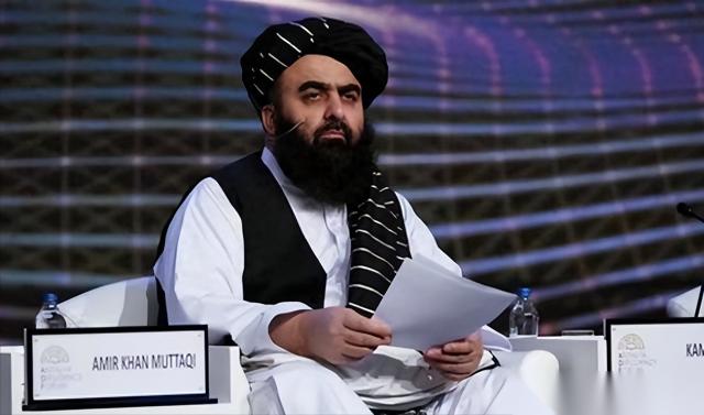 跟美军死磕20年都没服软的阿富汗塔利班，这次居然急吼吼地拨通了北京的求救电话。