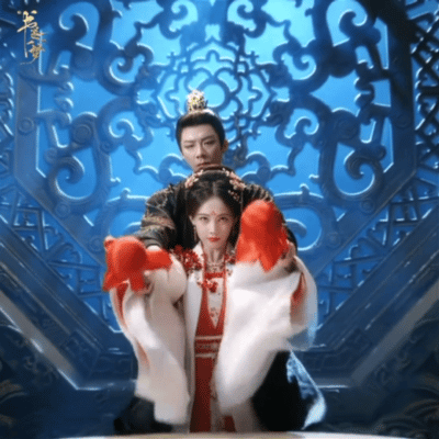 李一桐刘宇宁打鼓敲我心上了这个打鼓戏份我直接给满分！李一桐被刘宇宁从背后环抱的