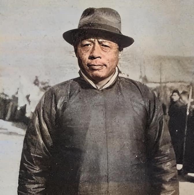 1944年，八路军干部陈克被伪军抓住，临刑之前，一汉奸自告奋勇：“太君交