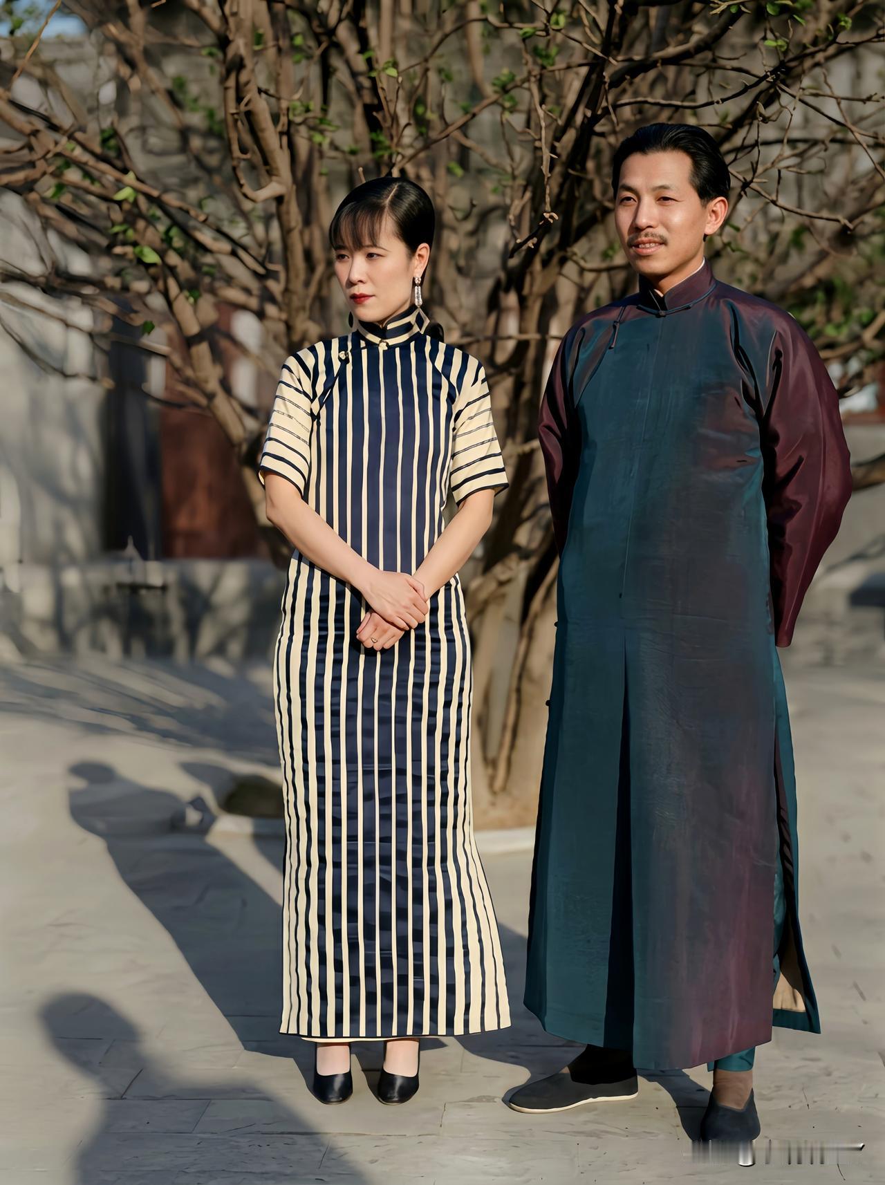 这才是张学良和原配夫人于凤至的一张真实合影。这张照片拍摄于1931年的北平，彼时
