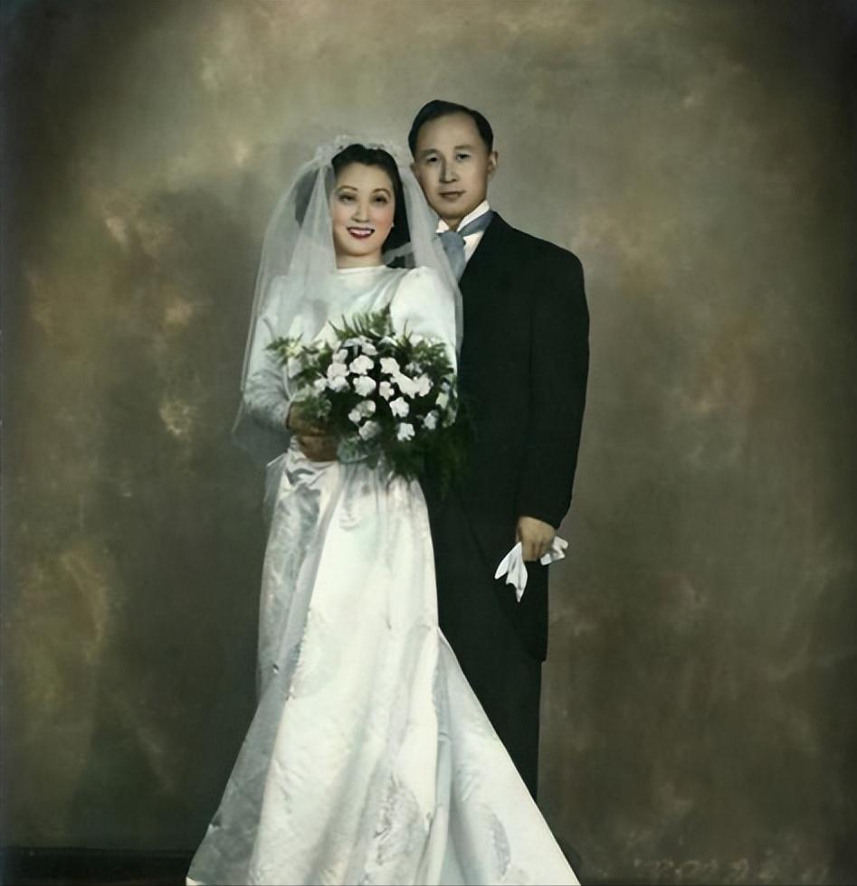 1947年，36岁的钱学森学成回国，单身的他遭父母催婚，干妹妹蒋英也来凑