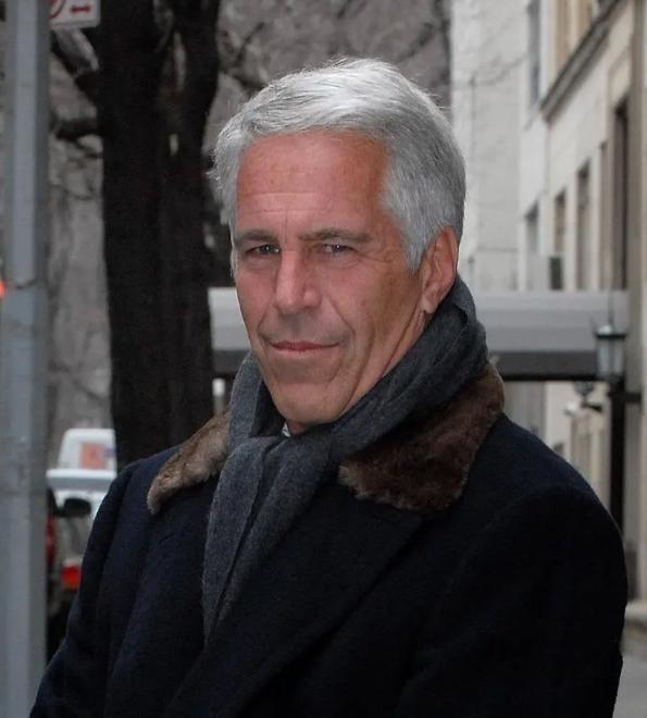 十几年前，我们悄悄拦下了一个恶魔！爱泼斯坦曾经有几次机会可以前往中国，但最终都没