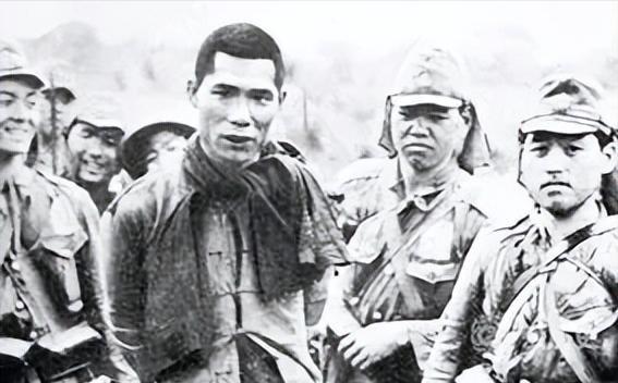 1942年秋，地下党赵兴兰被捕。日军每天严刑酷打，正在绝望时，一个伪军进来送饭，