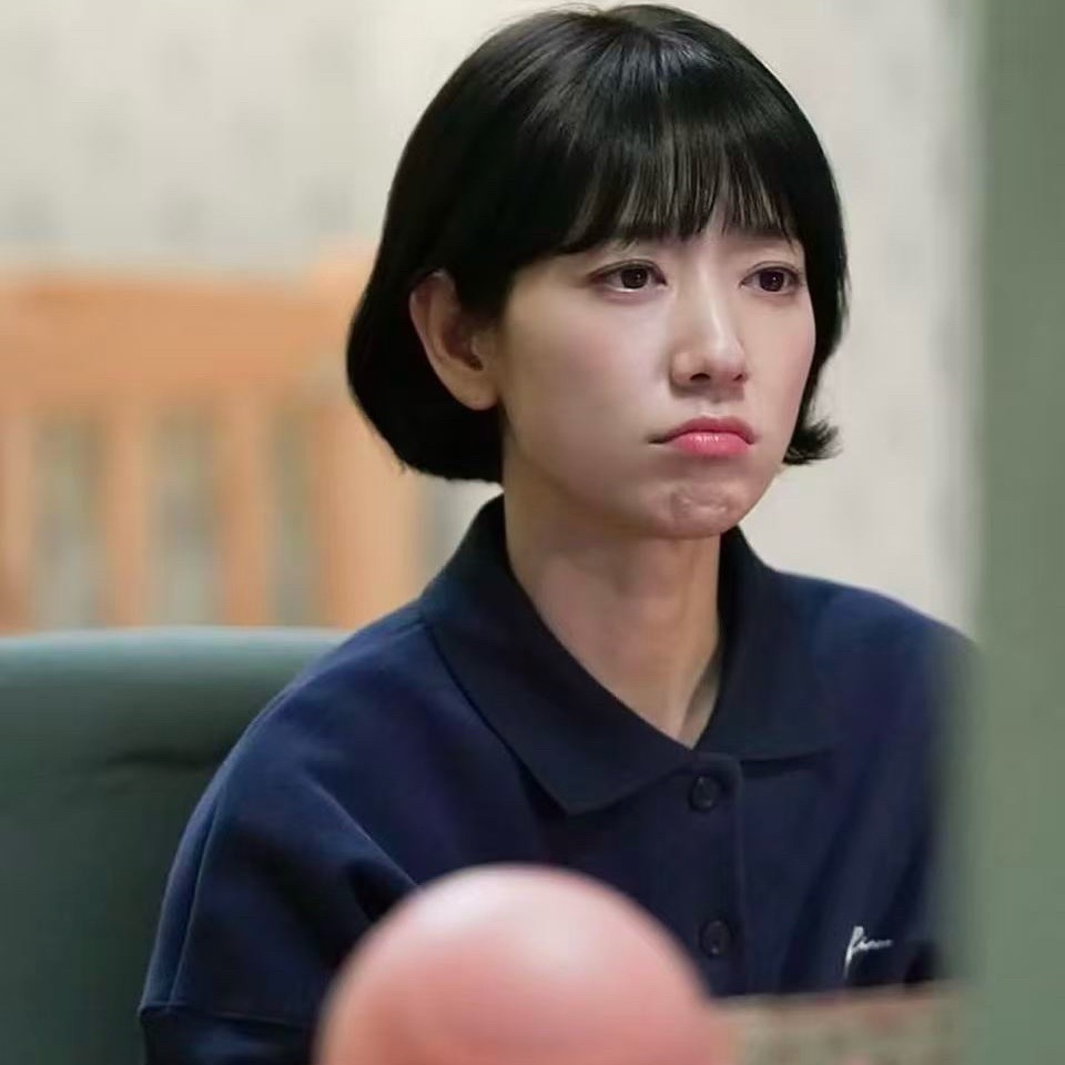 朴信惠与演员崔泰俊于2022年1月结婚，同年5月迎来长子。今年4月，朴信惠宣布怀