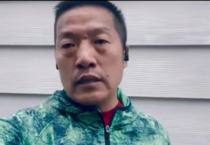 润人徐思远在前两天在纽约被打了，而且是一天被打两次。第一次是被一个黑人打，第二次