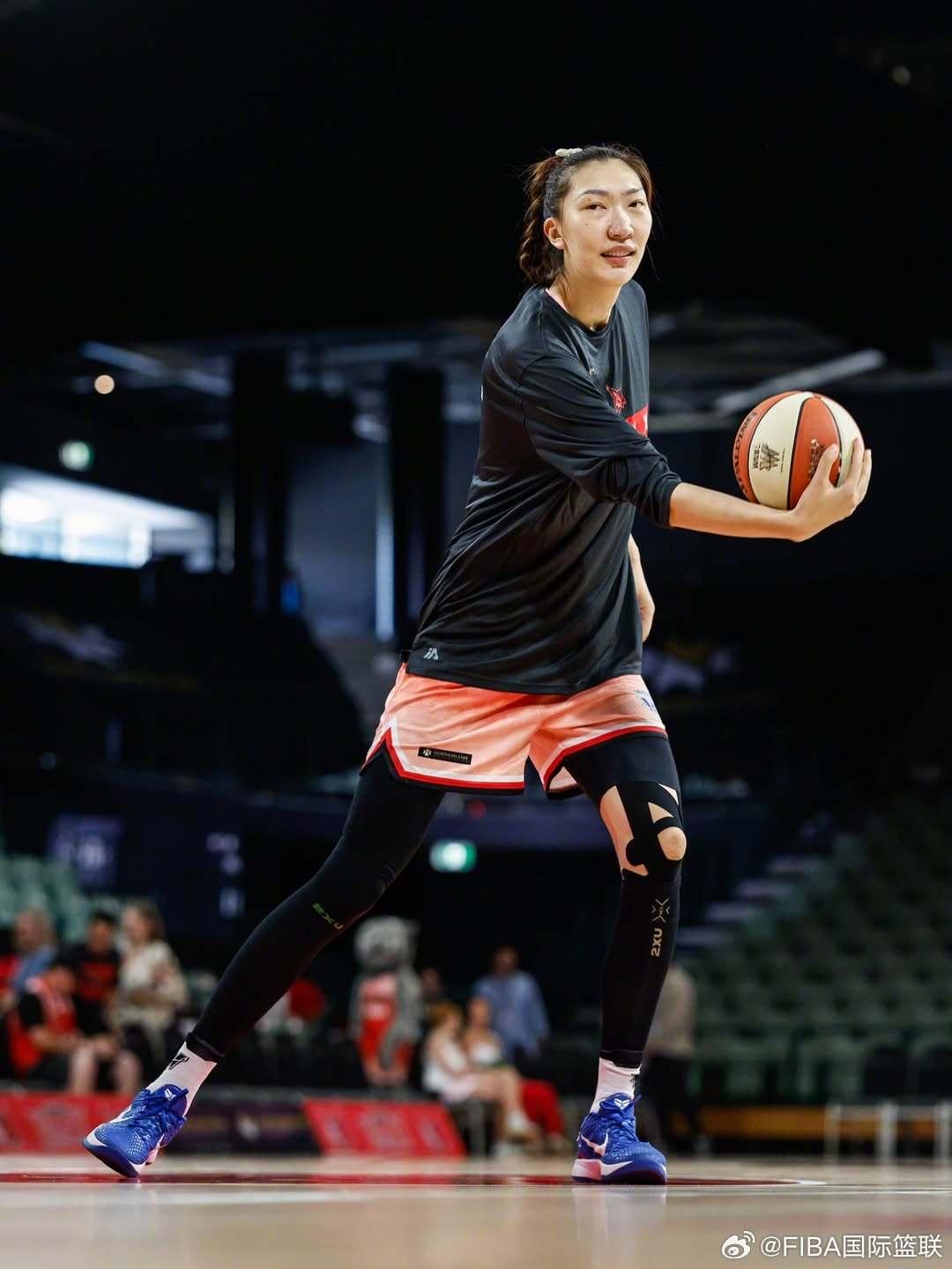 今天专门要给残阵状态的四川女篮点赞！我本赛季批评四川女篮居多，所以我今天要专