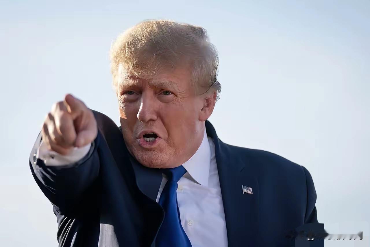 纽约时报今天报道：“如果日内瓦的最后核谈判失败，特朗普正在考虑对伊朗进行定点打击