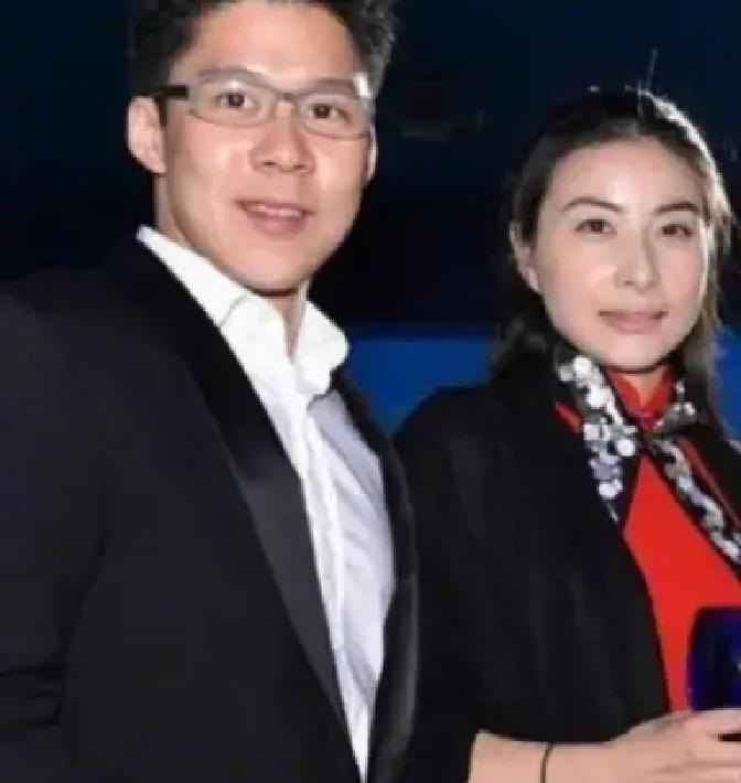 豪门婆婆两次拆散儿子婚事一次是米业千金，一次是地产名媛，全被朱玲玲一句话挡