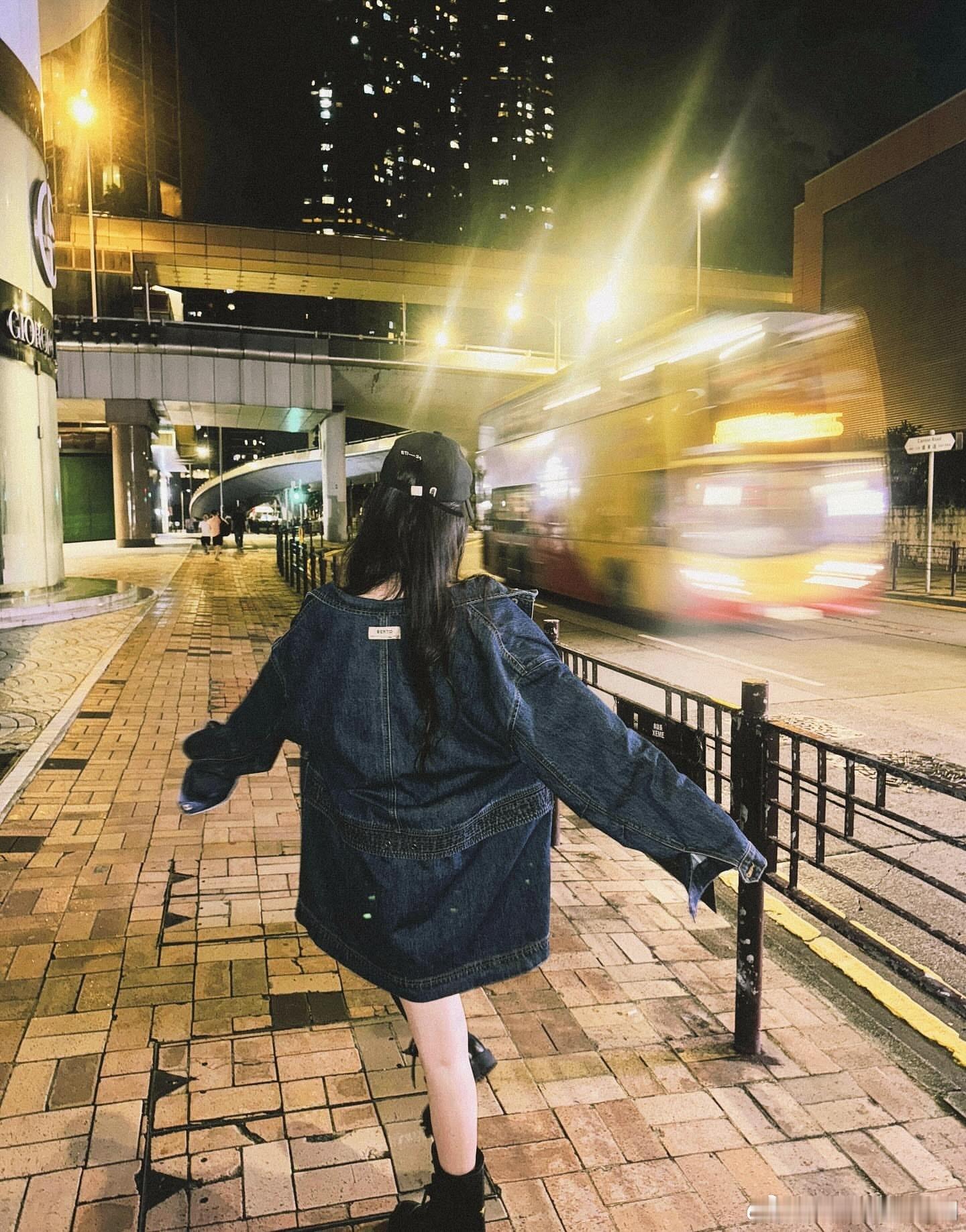 袁冰妍ins营业了！美女看起来气色不错呢，身材好好啊！​​​