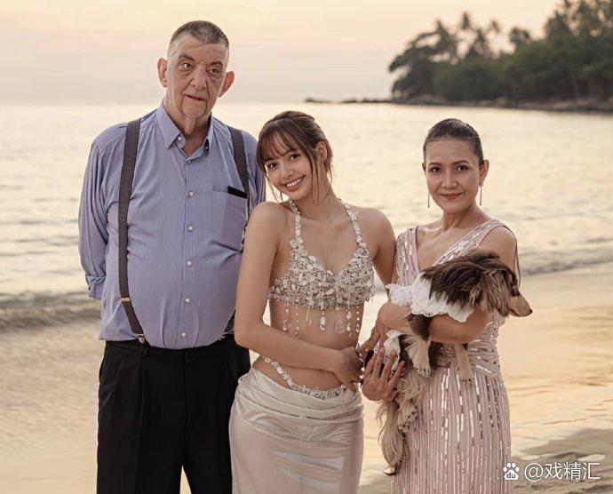 泰国第一美lisa的妈妈，居然长得这么漂亮。