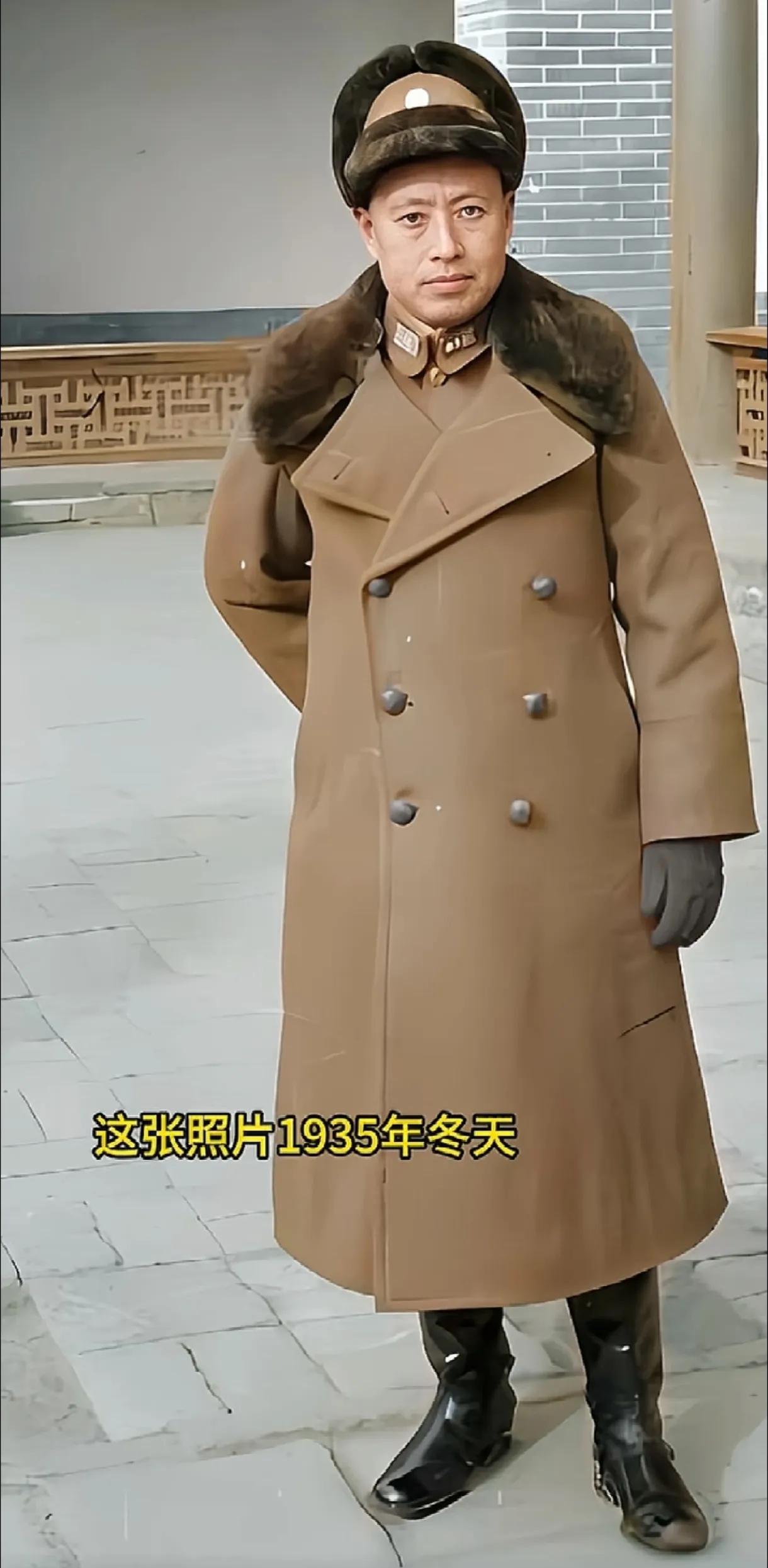 1926年10月,大败而逃的吴佩孚,只带着卫兵逃到邓县,于学忠竟带着手下六个师长