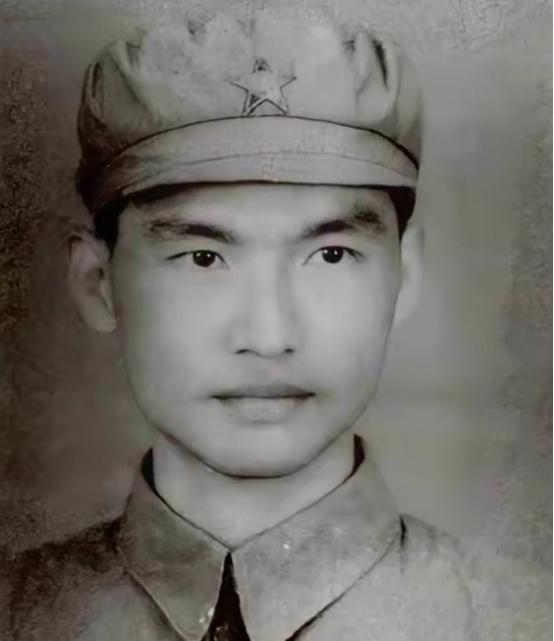 1947年，国军少校被俘，押送到连部，连长正要问话，他却先说：“同志，你级别低，