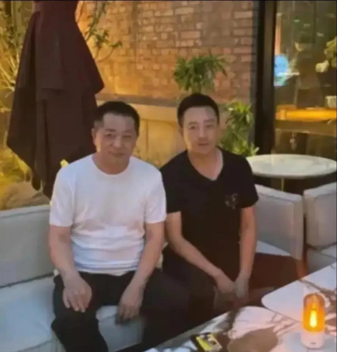 汪大爷这次真的忍不了，作为一位老父亲，真的是太难了。不能眼睁睁看着汪小菲和儿媳妇
