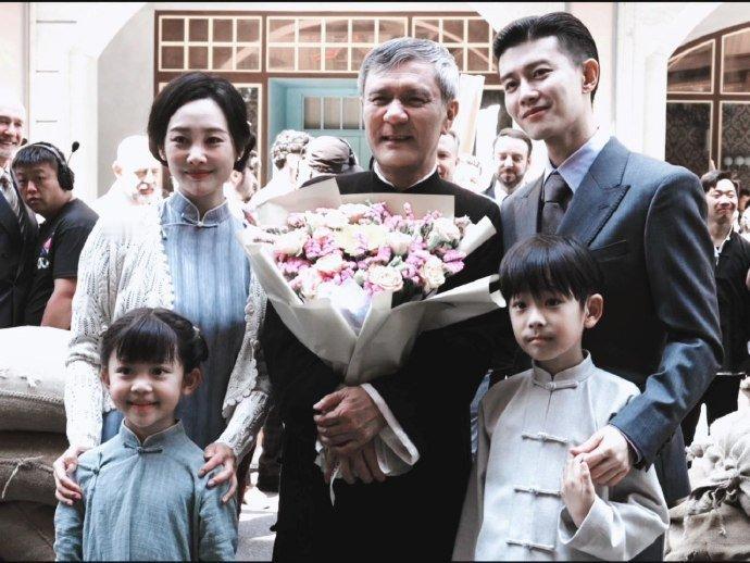 《风与潮》里的贤文真的就是我想看的那种“父母爱情”。彼此牵手共进退，而且任嘉伦