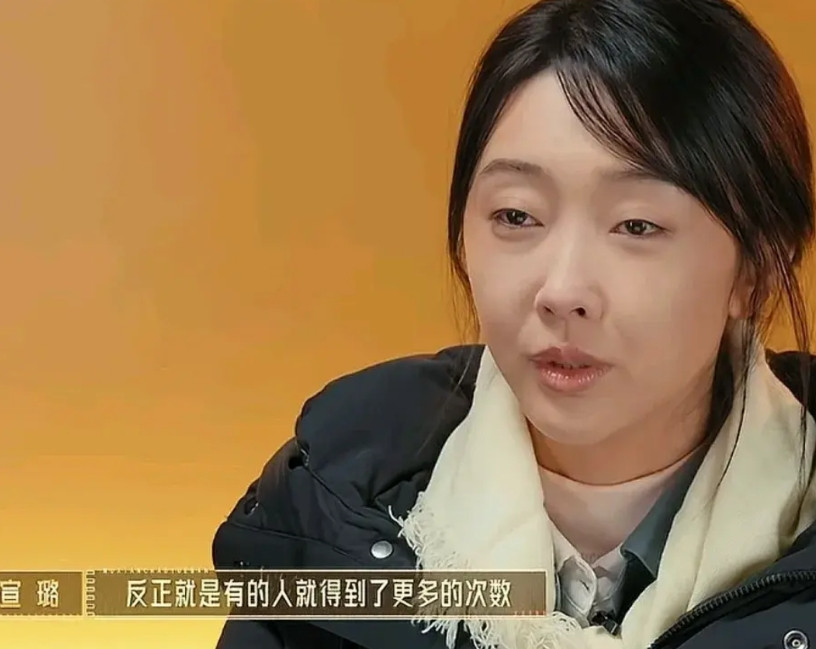 宣璐希望有第二次机会，却被导师拒绝了，她认为哈妮克孜得到了第二次机会，她却没有，