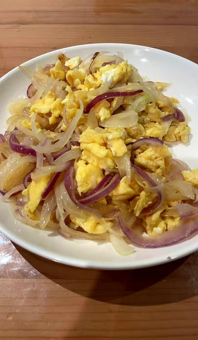 我怒呛羊先生后，毅然决然地挂了电话。我跟羊先生吵架就是因为那个“破门”。之