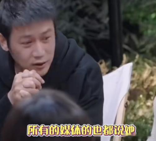 一直以为鲍蕾淡出荧幕是主动的选择，原来是被迫的选择。陆毅最红的时候官宣女朋友是鲍